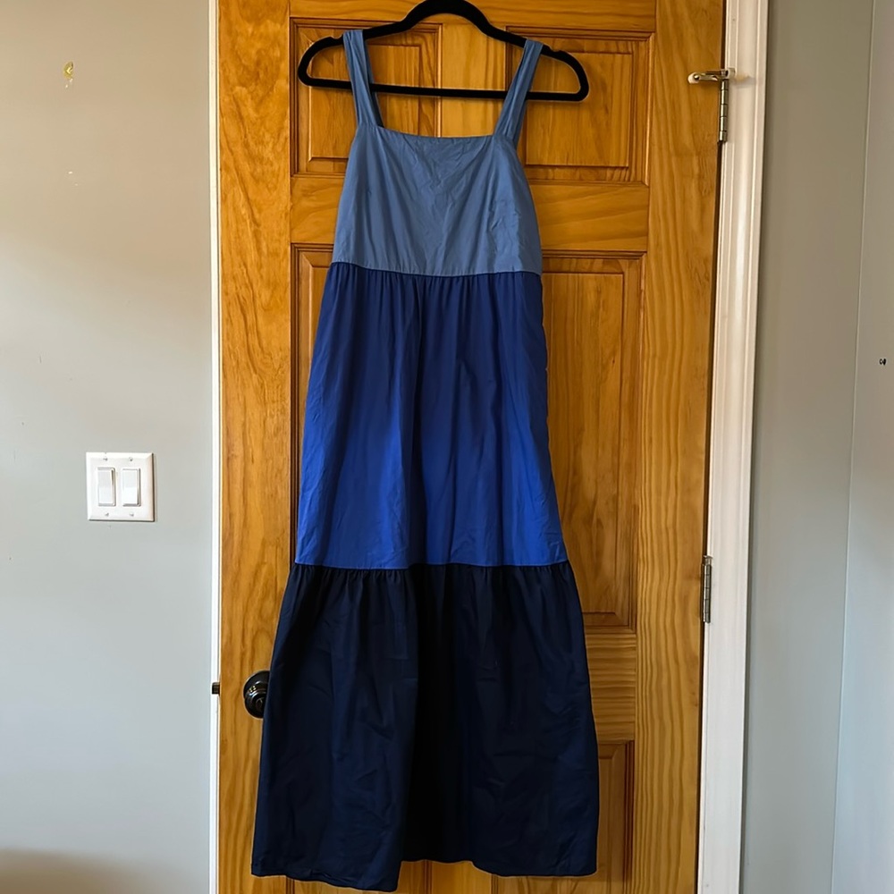 Loft dress Size XSP light blue medium blue dark blue tiered ruching on back